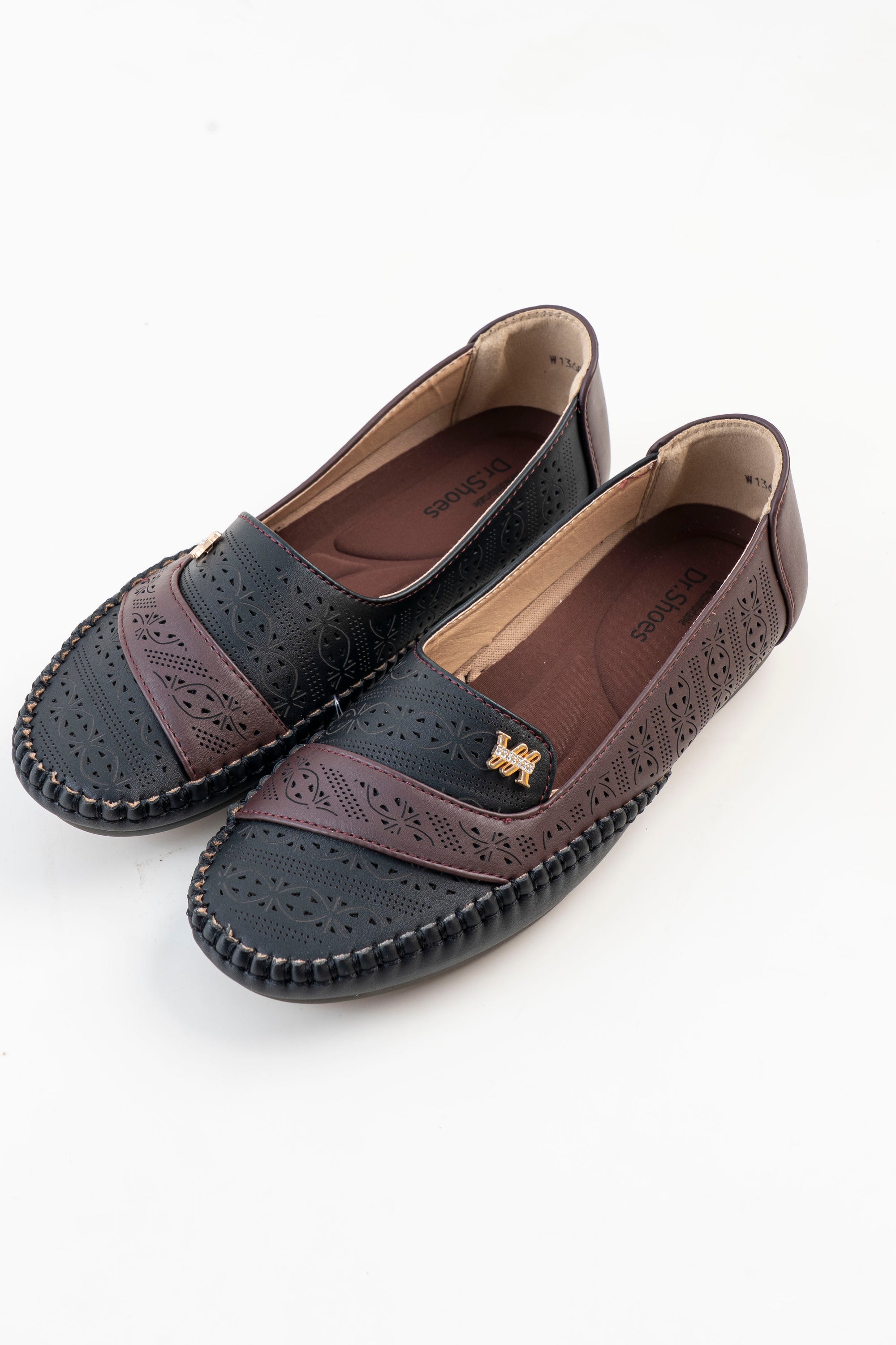 Dr. Shoes Ladies Flat Loafer - Black