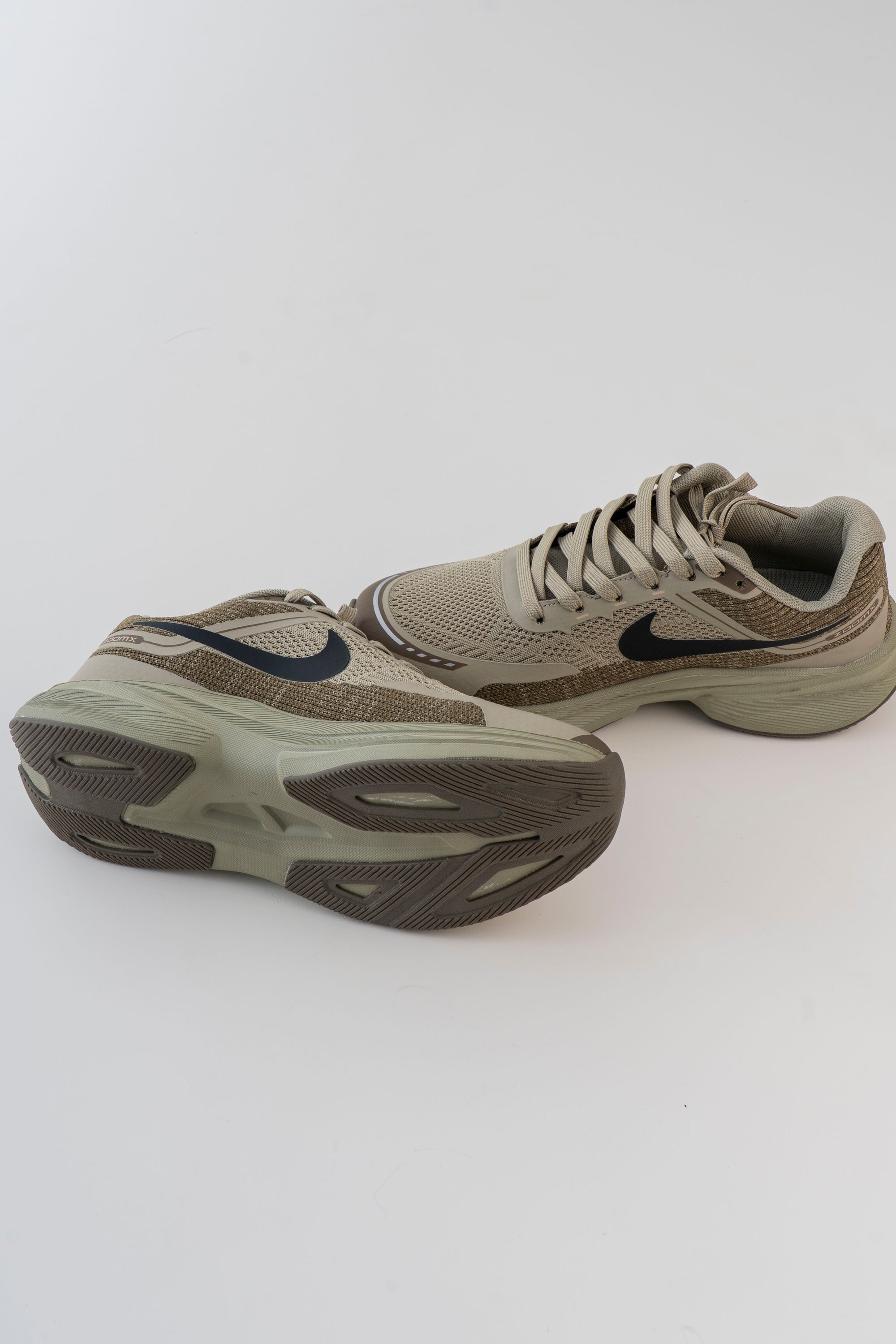 Nike Zoom X Running Sneaker - Green