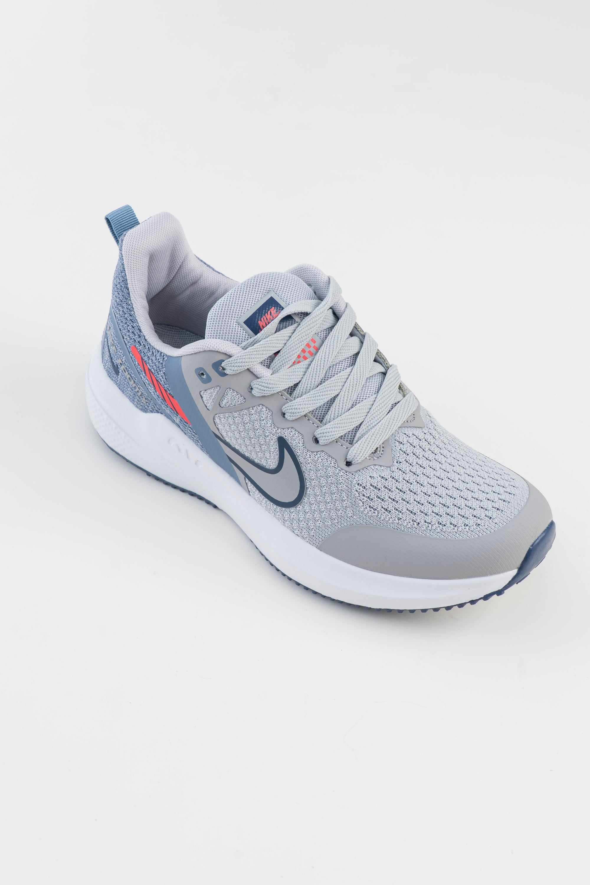 Nike Zoom X Running Sneaker - Gray