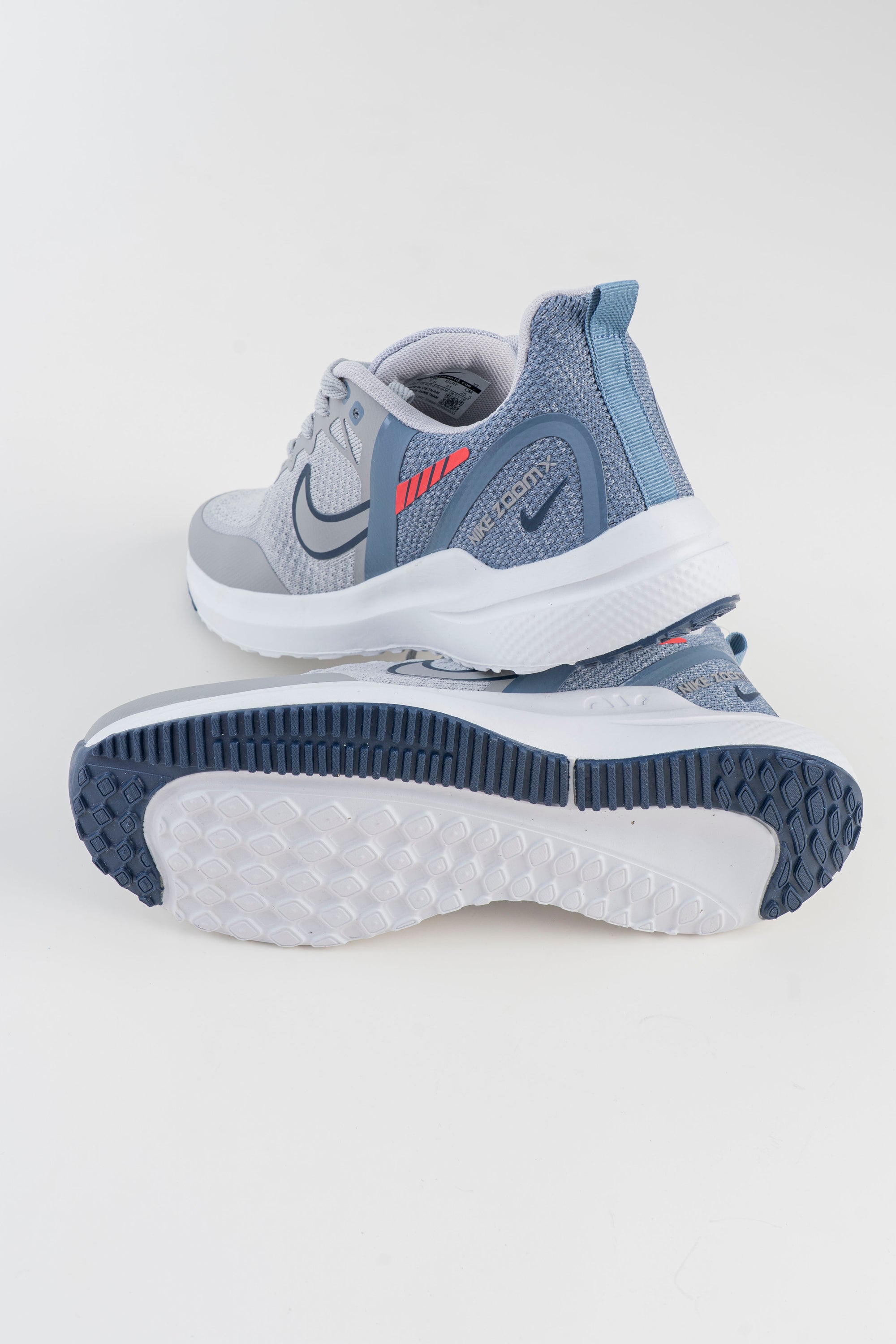 Nike Zoom X Running Sneaker - Gray
