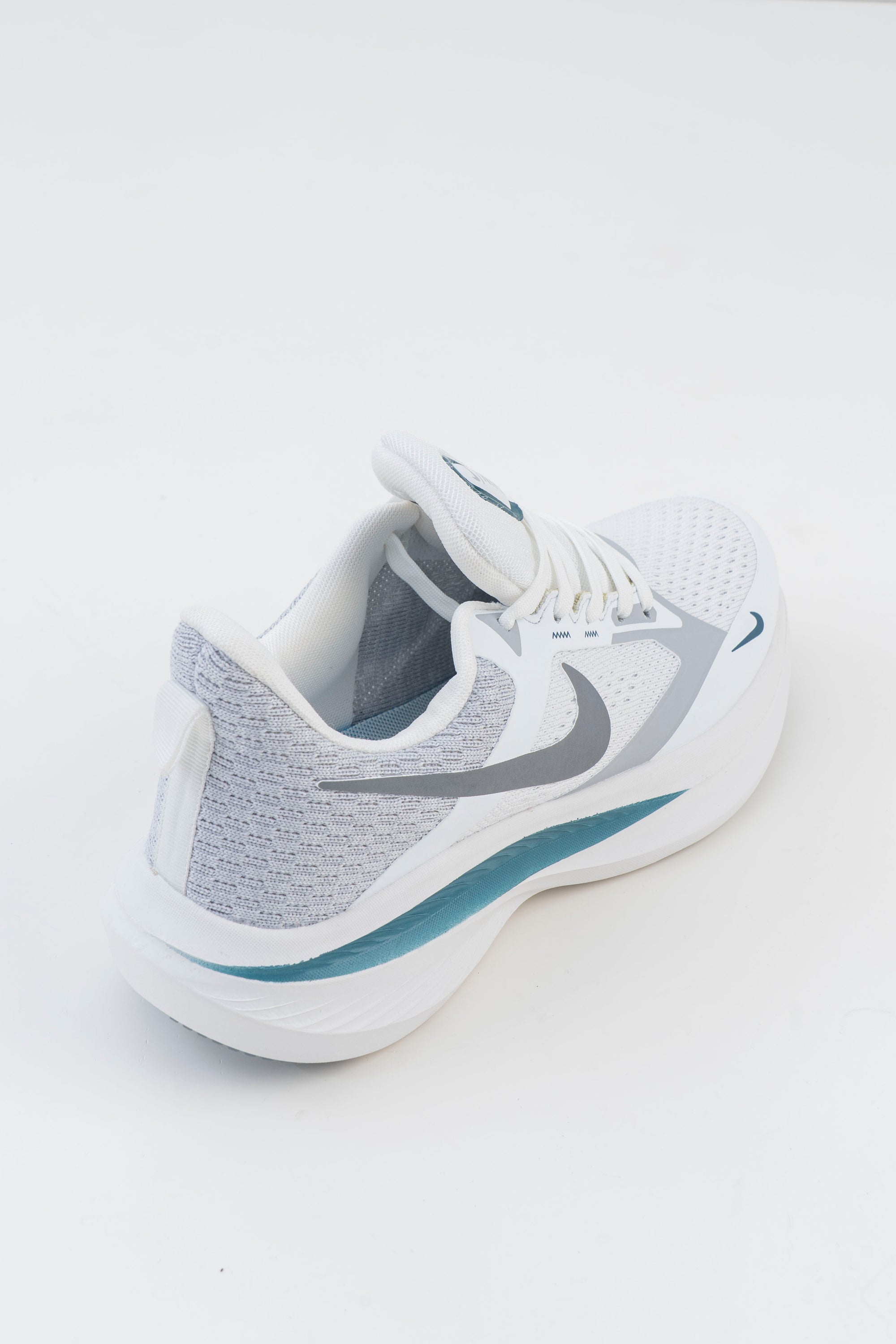 Men's White & Grey Mesh Running Sneakers