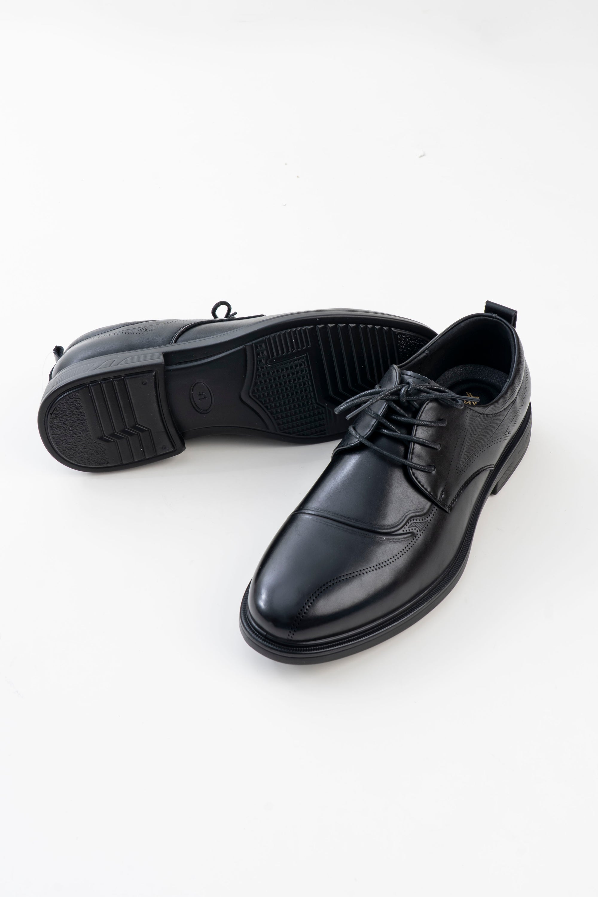 Men's Black Brogue-Detail Lace-Up Formal Shoes
