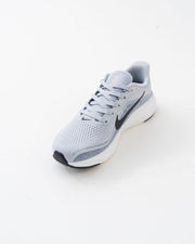 Men's Light Grey Mesh Lace-Up Sneakers with Black Accents