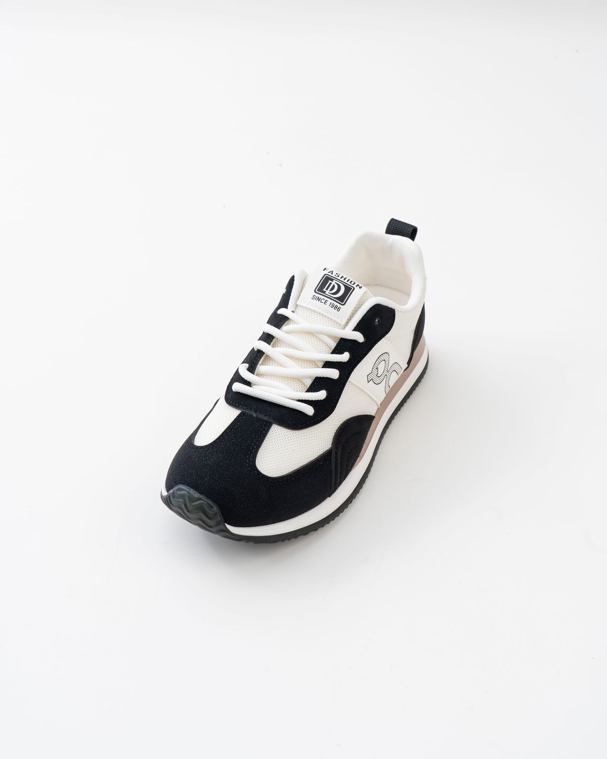 Men's Black & White Retro Lace-Up Sneakers