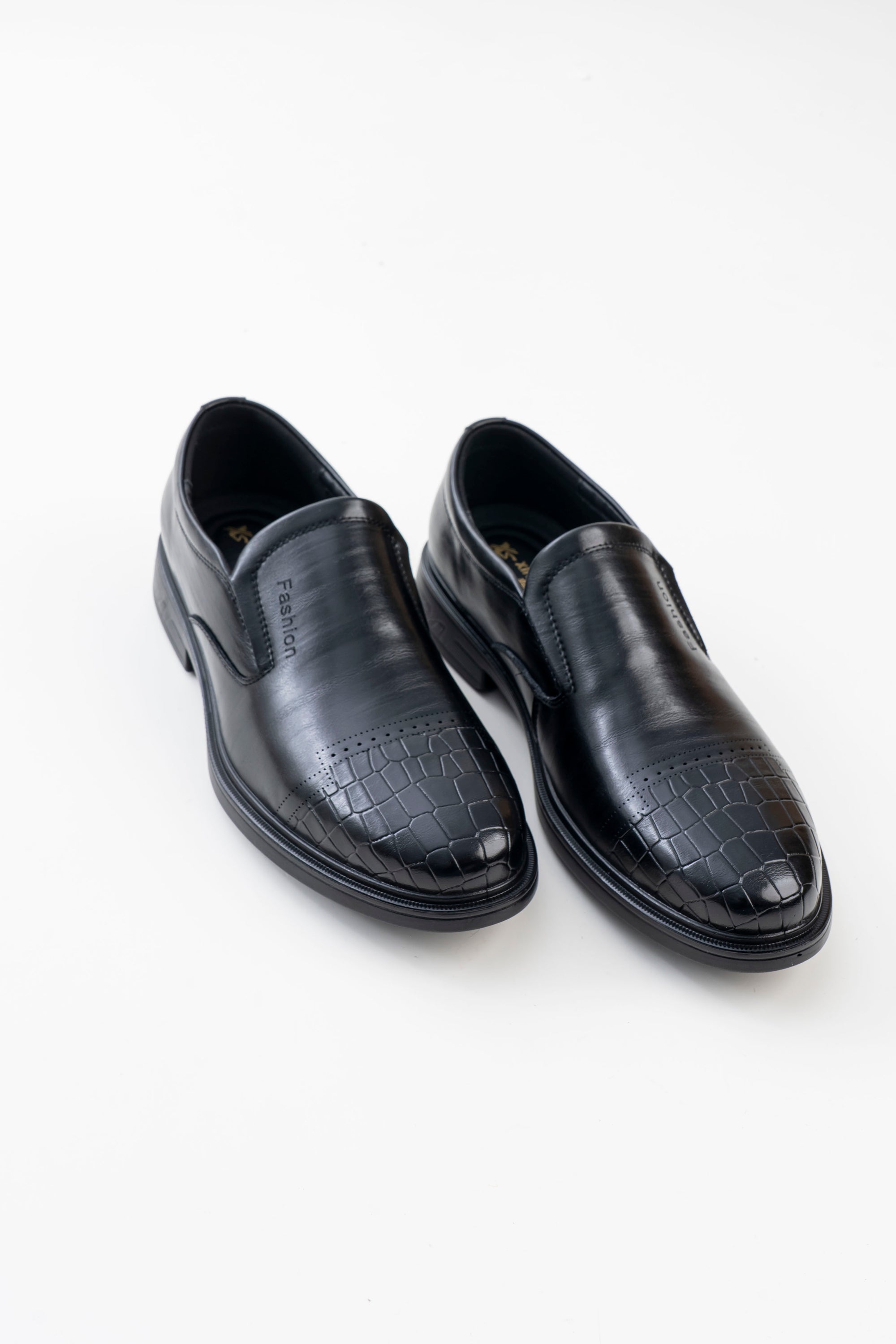 Men's Black Croc-Pattern Slip-On Formal Shoes