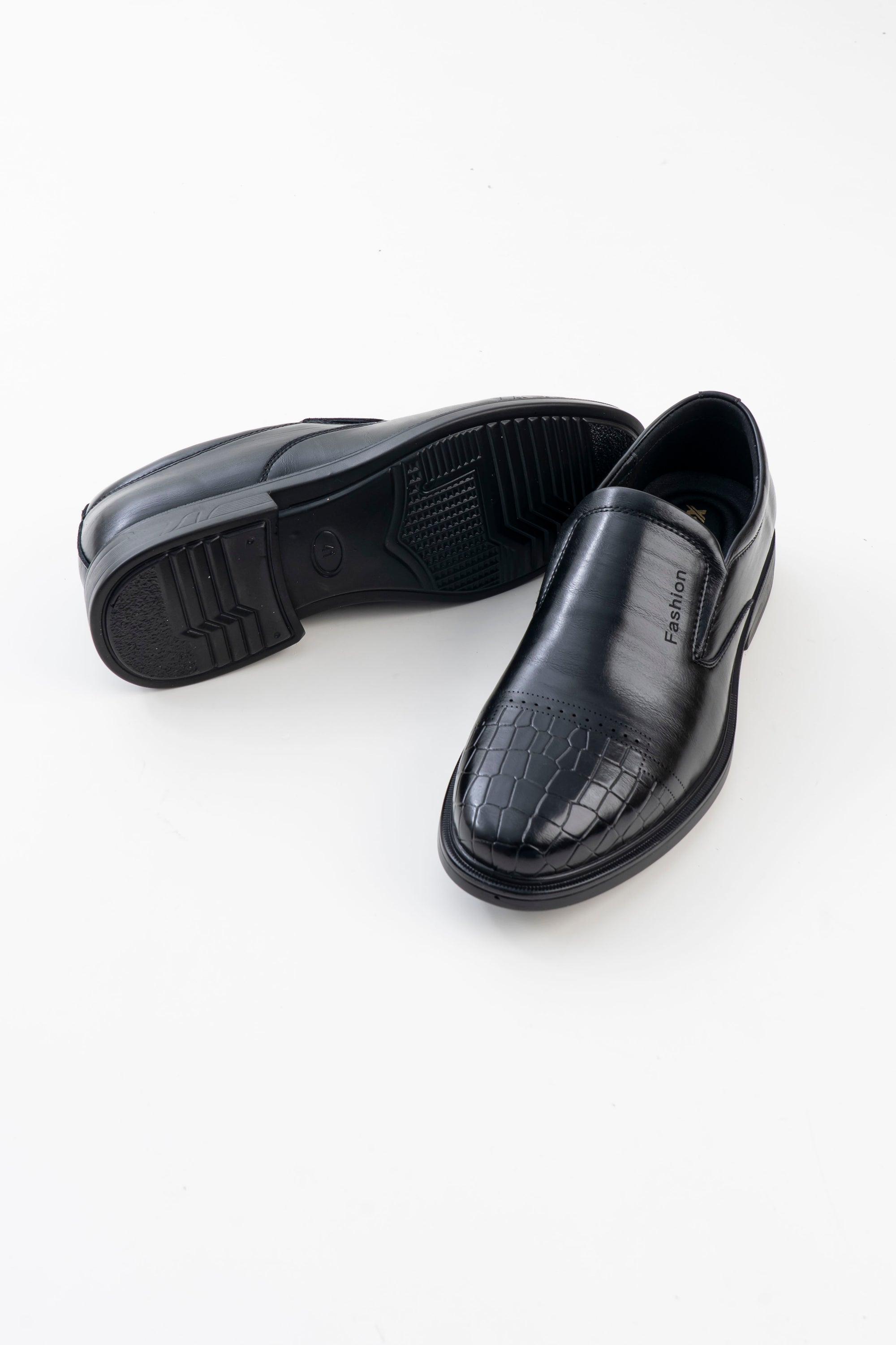 Men's Black Croc-Pattern Slip-On Formal Shoes