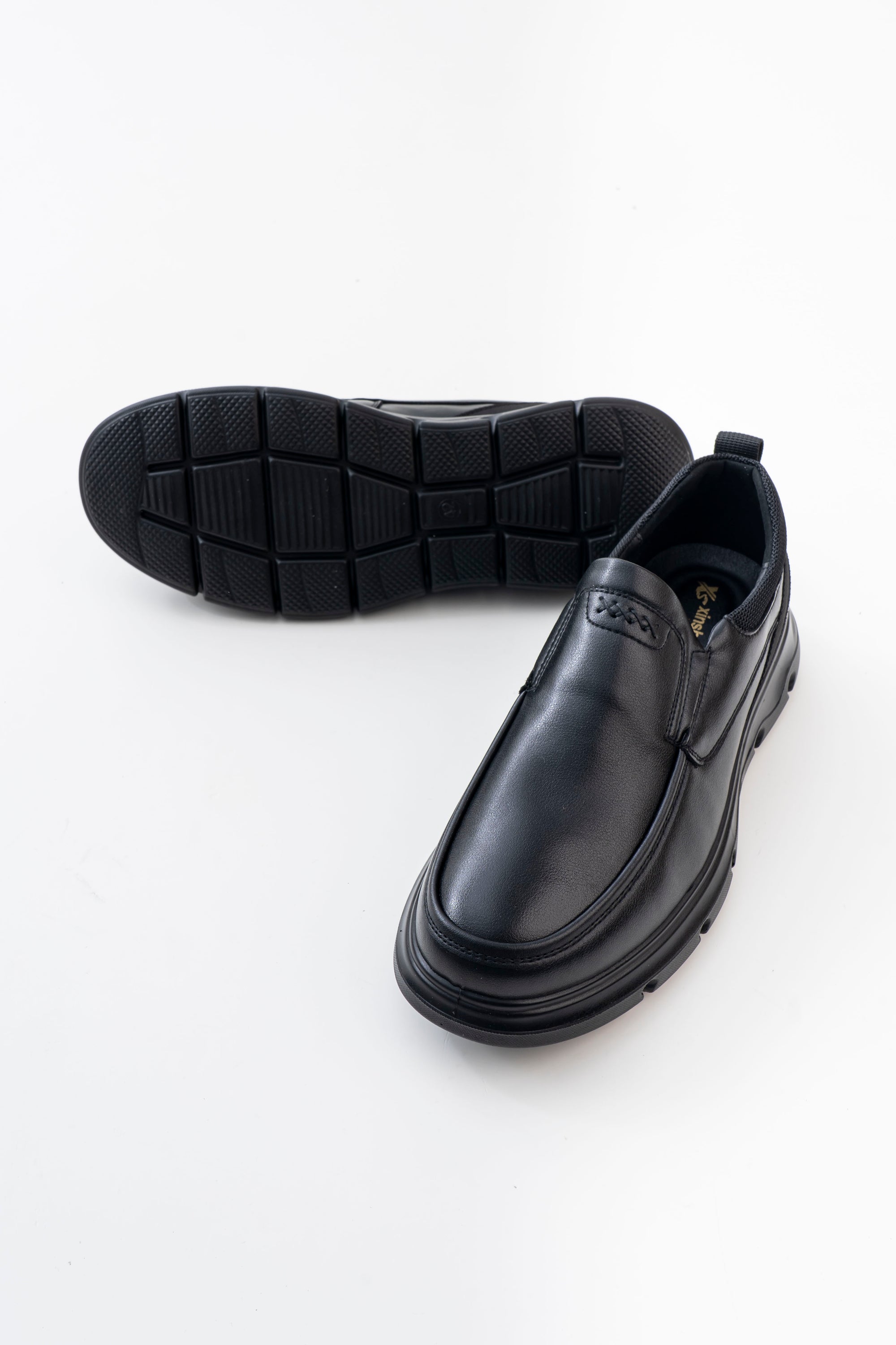 Men's Black Chunky-Sole Slip-On Casual Shoes